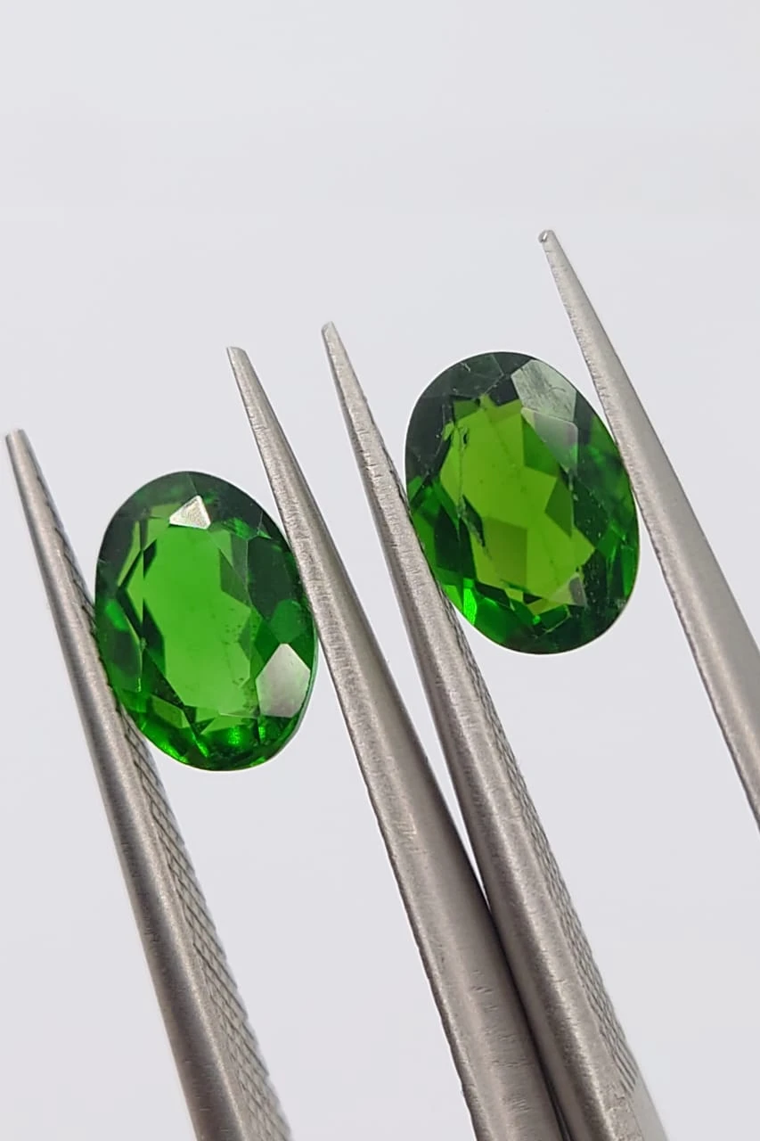 1.8ct Natural Green Chrome Diopside Oval cut Loose Gemstone From Pakistan — view 2